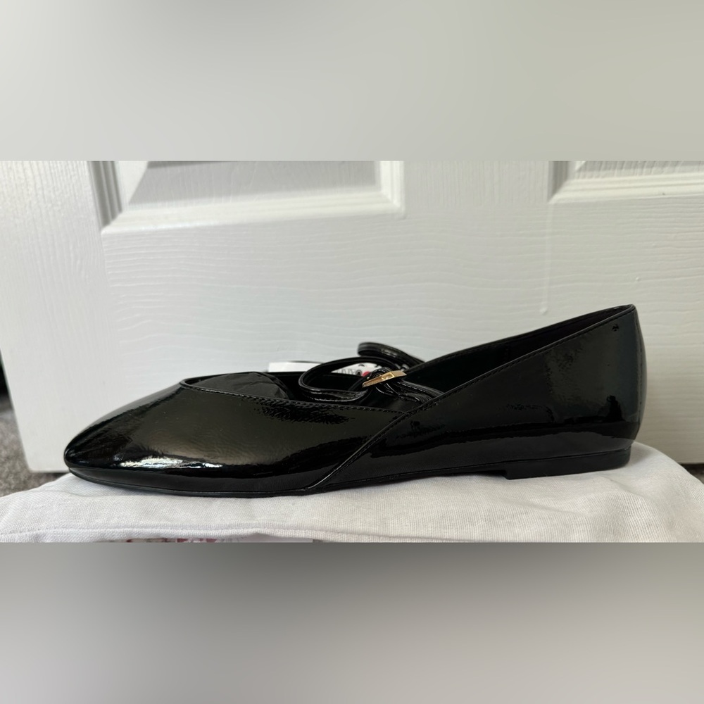 Zara brand new, black patent women’s Mary Jane flats, NWT, Size 40